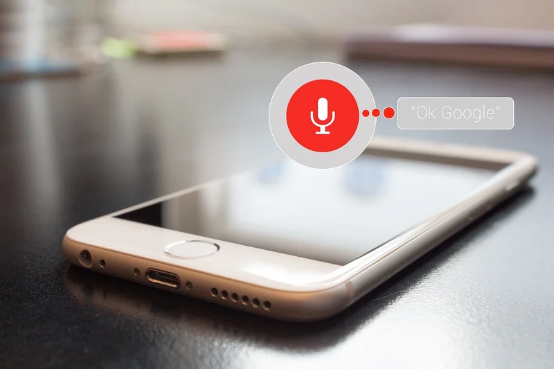Contenu géolocalisé : captez la recherche vocale et mobile